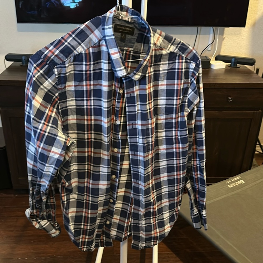 Men’s dress shirt patterned stripes